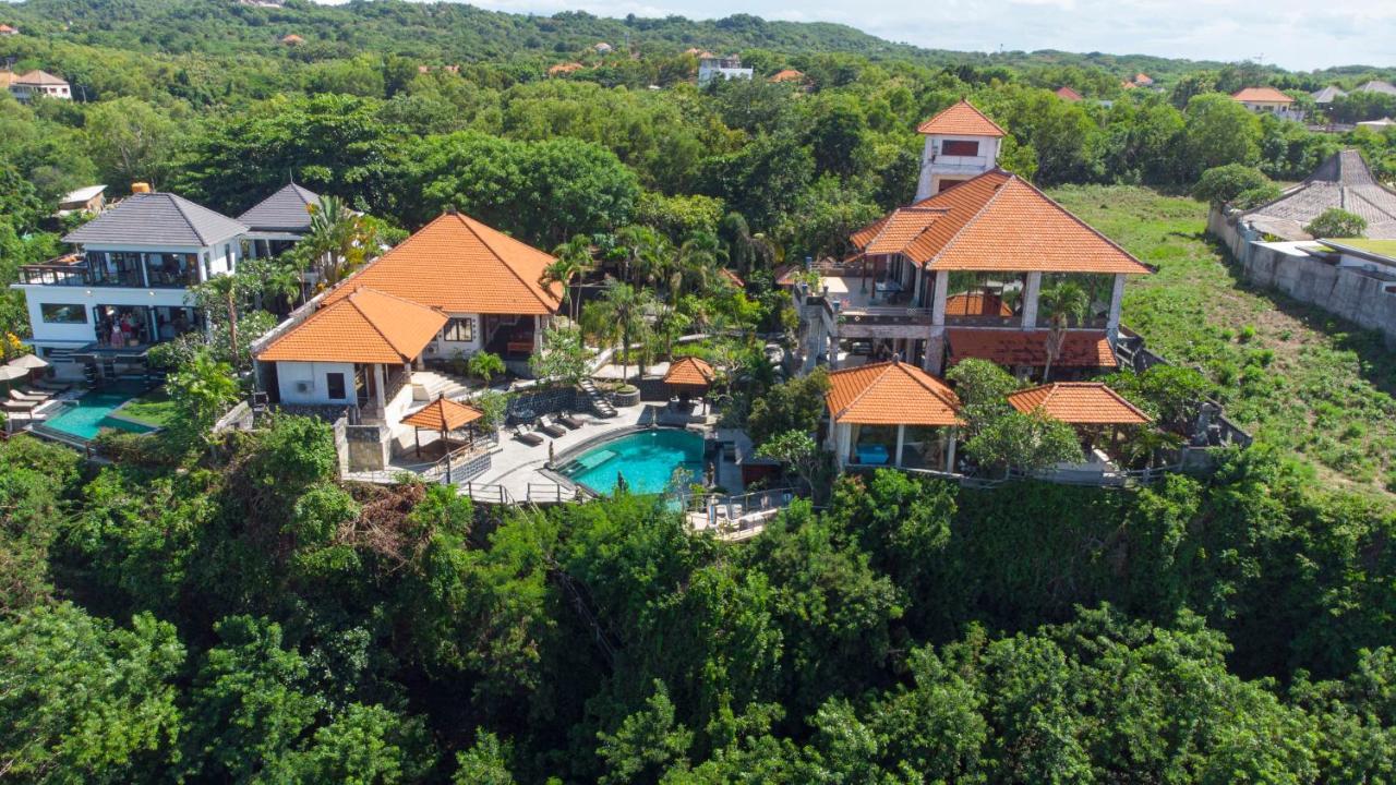 The Uluwatu Estate Hotel Pecatu Exterior foto